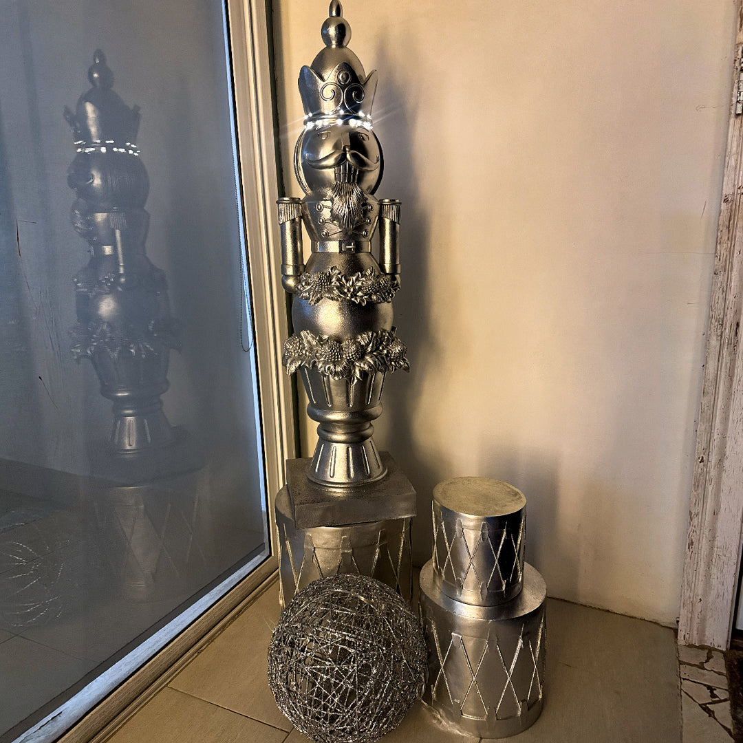 SET DE TAMBORES PLATEADOS, H25/35/45cm,
Double used as stand and pots.