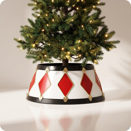Base de árbol dorada con piedras
