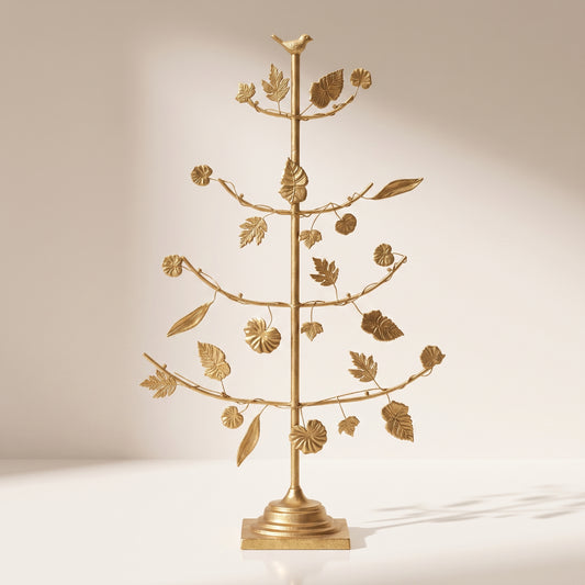 Árbol de metal con hojas doradas