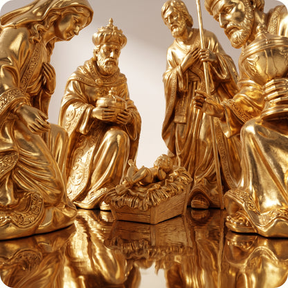 Nacimiento sagrada familia y reyes magos dorados