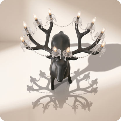 Reno decorativo con candelabro negro en cuernos chico