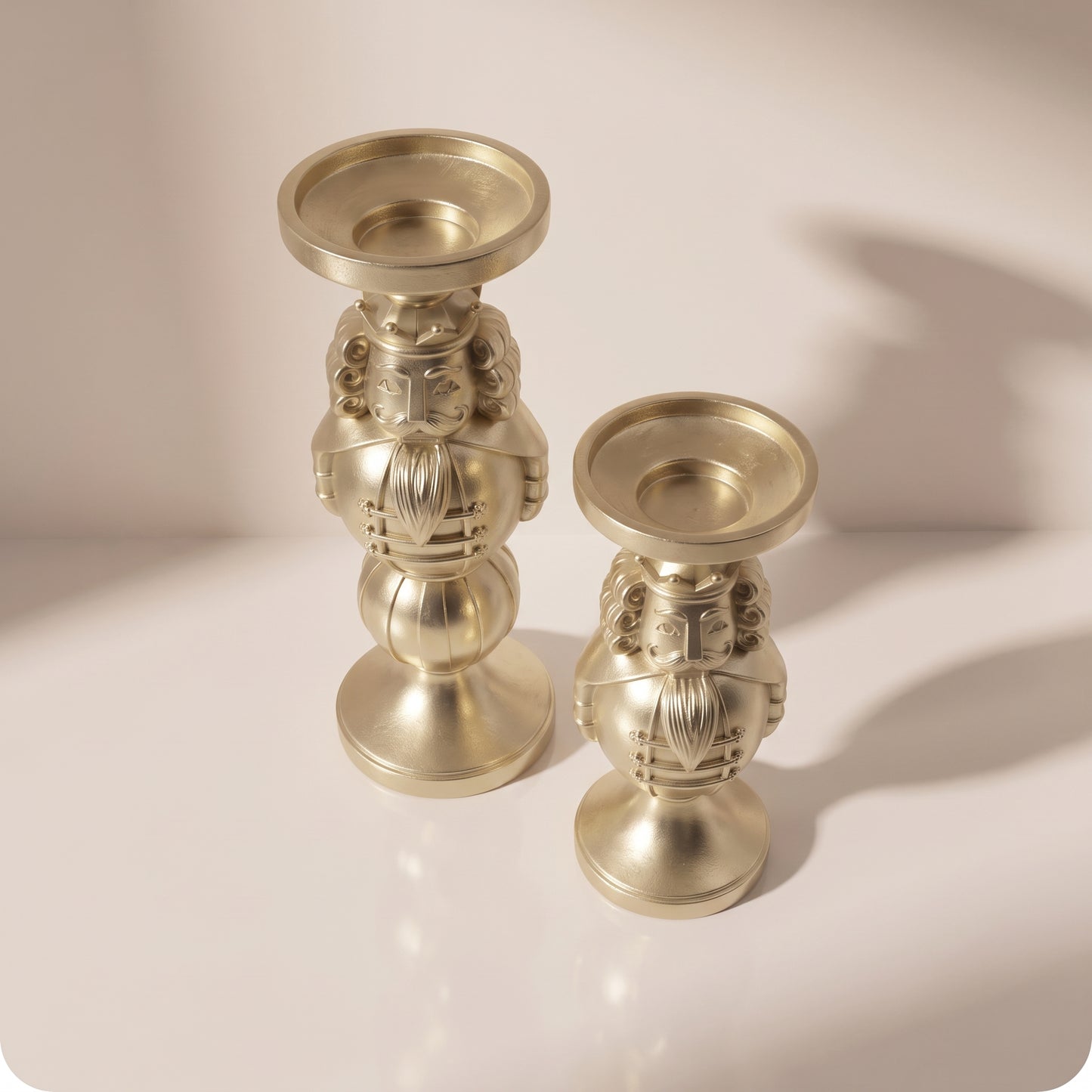Cascanueces candelabros dorados elegantes