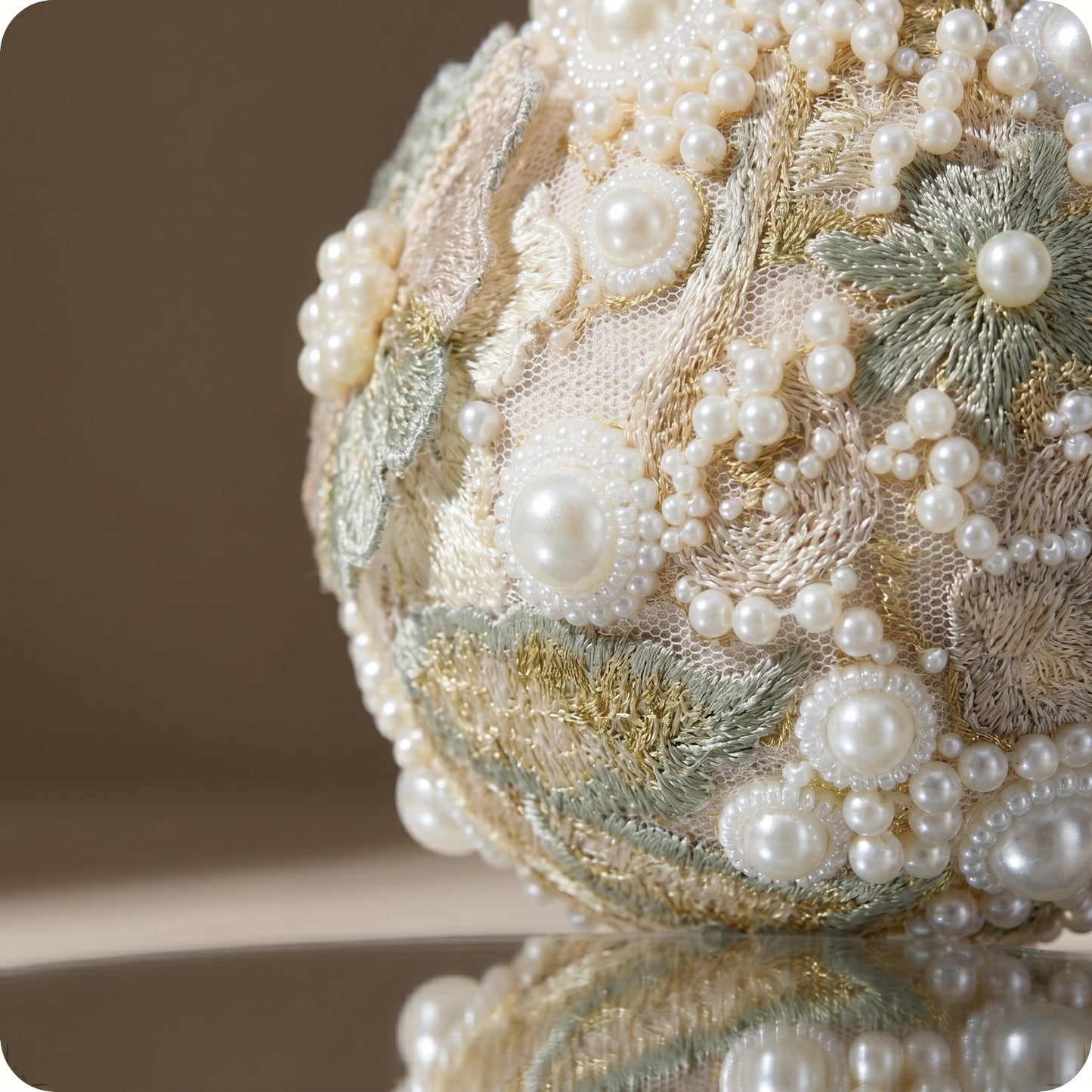 Esfera de perlas con brillo ch