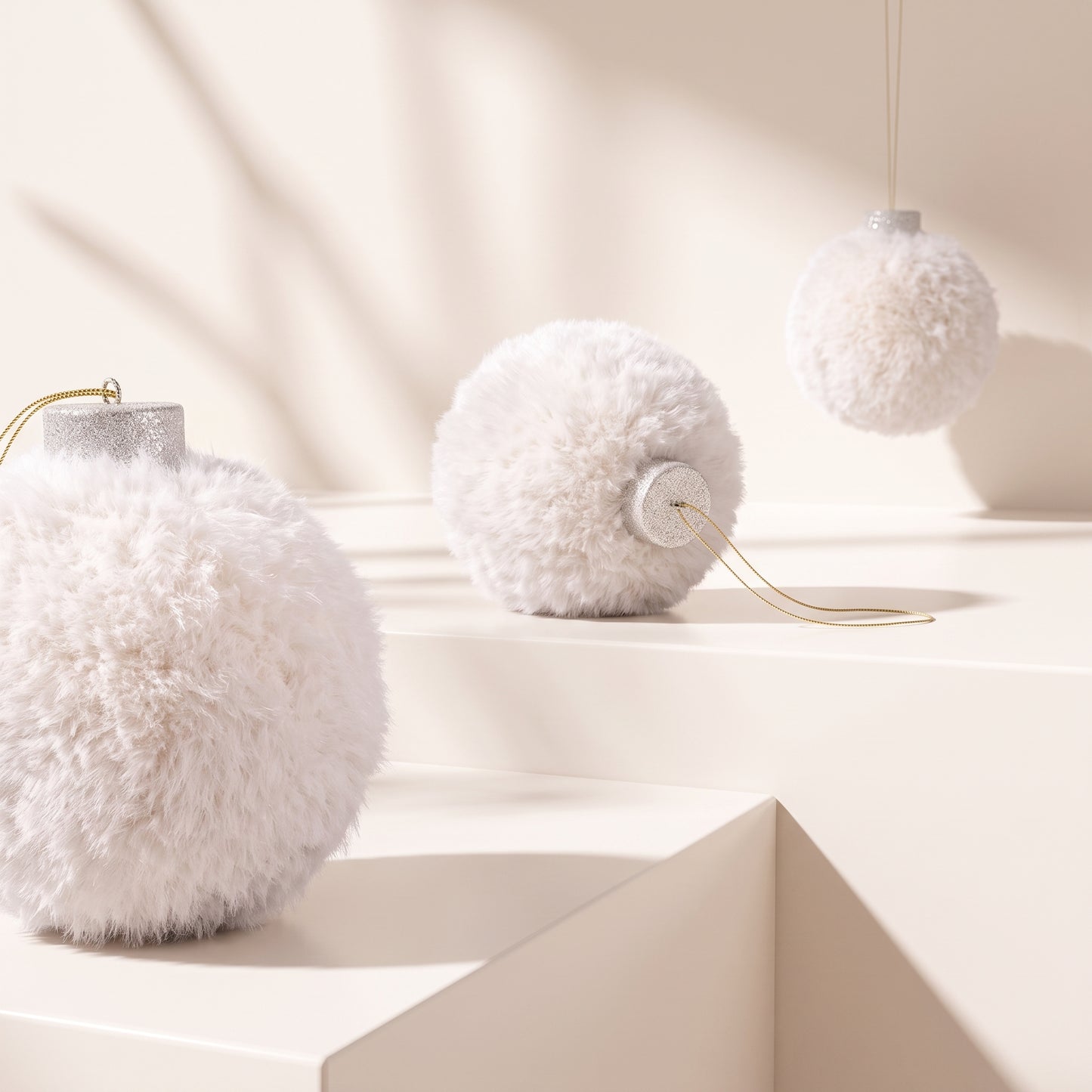 Esfera de pelo blanca esponjada